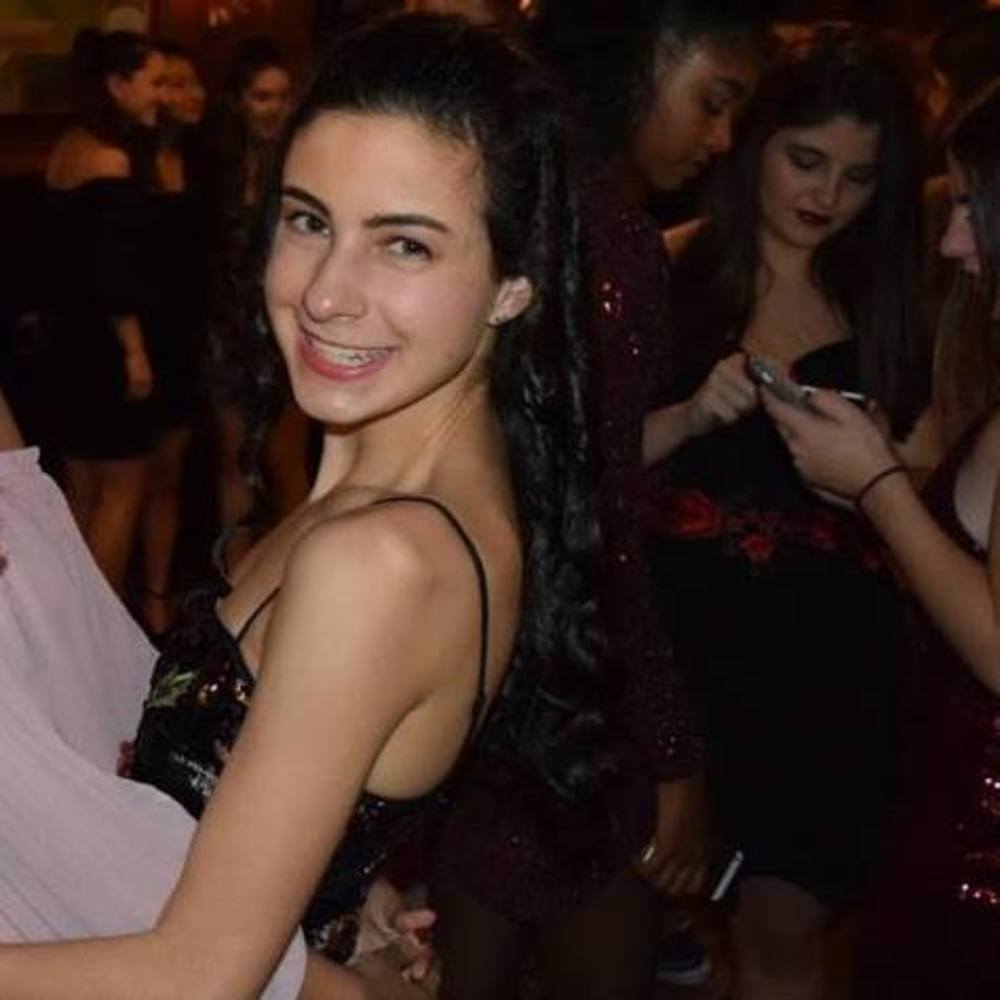 Meet your Posher, Danielle